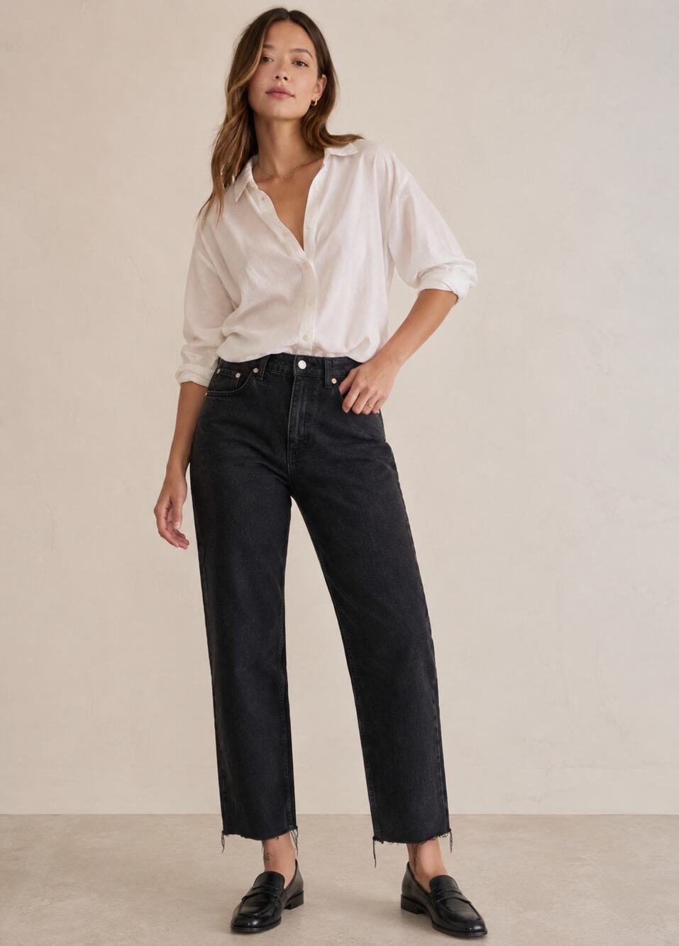 We The Free SZ 30 High Waist Mom Jean in Black Raw Hem OB817397